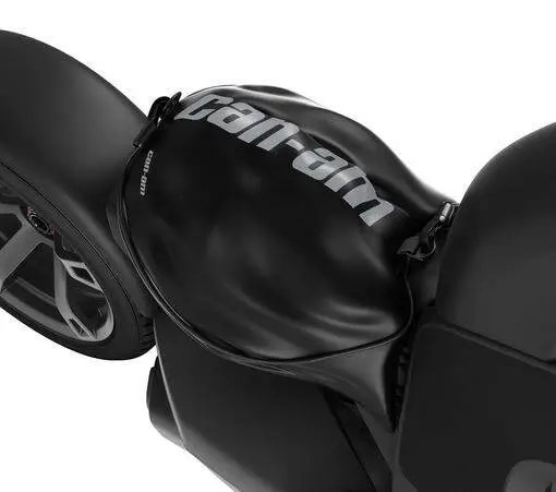Bestseller TORBA NA KASK 219400765
