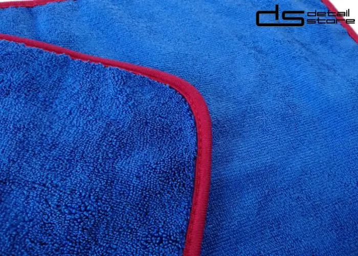 Do wyczerpania zapasów Mikrofibra FLUFFY 4 60x90cm 550gsm – super chłonny ręcznik do osuszania z bezpieczną lamówką obszyciem