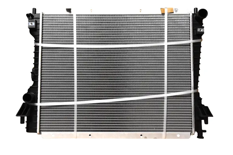 Ograniczona ilość Chłodnica wody Ford Mustang 2005-2014 3.7 / 4.0 / 4.6 / 5.0 / 4R3Z8005CA / 9R3Z8005BA / BR3Z8005AA / 9R3Z8005B