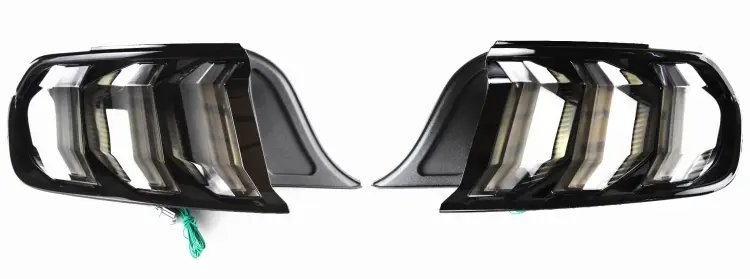 Najlepsza cena Lampy tylne dymione komplet Ford Mustang 2015-2023 homologacja EU (wersja europejska) - do montażu w mustangu USA / z rynku amerykańskiego