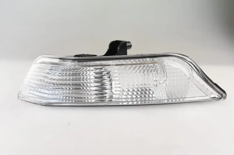 艢wiatło lampa pozycyjna + kierunkowskaz lewa Ford Mustang 2015-2017 USA / 5289046 / FR3Z-13201-A / FR3B-13201-AC Sprawdź teraz